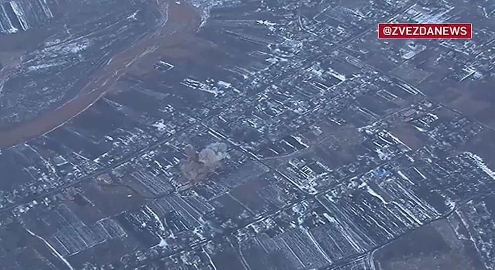 Су-34 сбросил ФАБ-1500 и ФАБ-500 всушникам в Гуляйполе