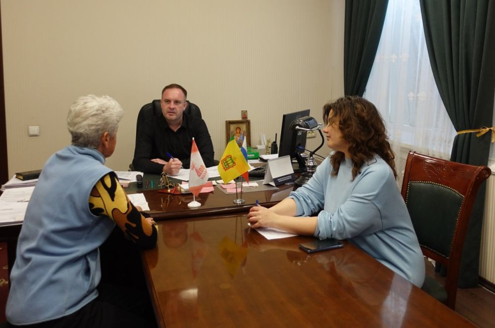 Глава Токмакского муниципального округа Александр Калмыков провел очередной прием граждан по личным вопросам
