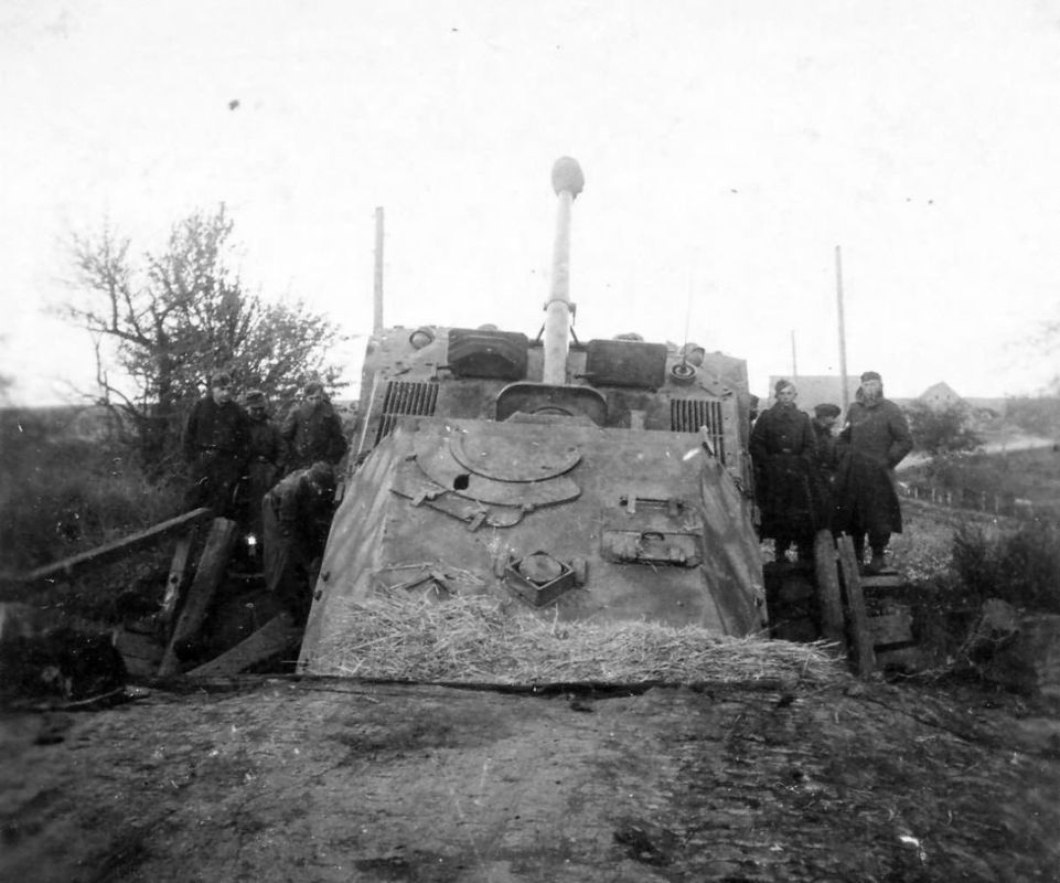    16  1943 