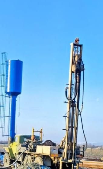 Бригада из Ингушетии вышла на завершающий этап строительства артезианской скважины в г. Молочанске