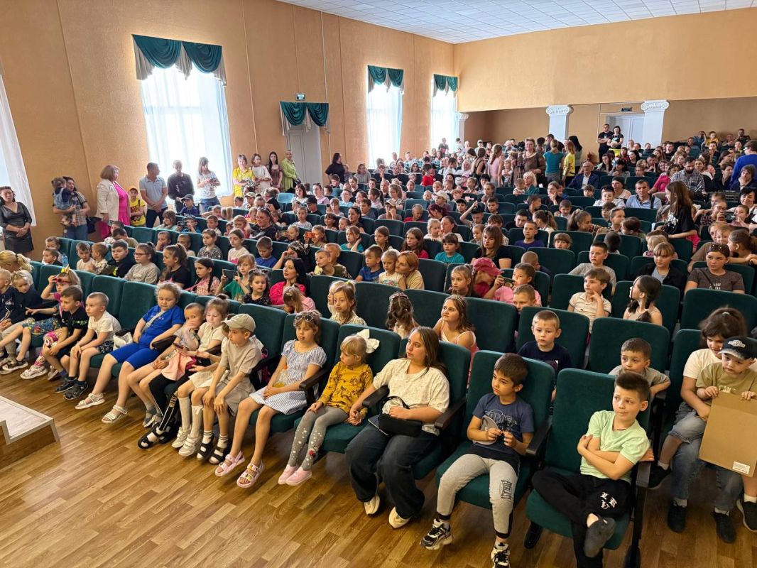 С ошеломительным успехом прошли спектакли в Акимовском центральном доме культуры