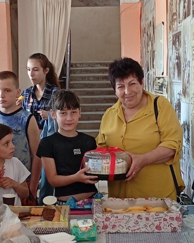 Праздник детства в Андровке: "Шагает детство по планете"!