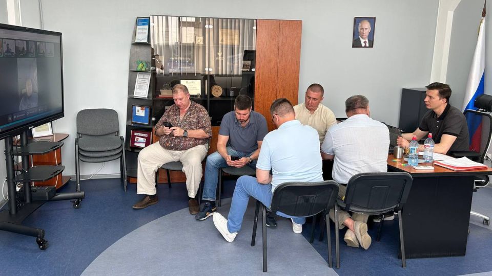 Прошедшие ночь и день связисты Запорожской области работали над поддержанием мобильной связи и доступа населения к сети "Интернет" в условиях полного отсутствия электроснабжения вследствие вероломной атаки ВСУ