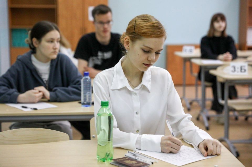 Ирина Гехт: В эти дни школьники нашей страны сдают Единый госэкзамен