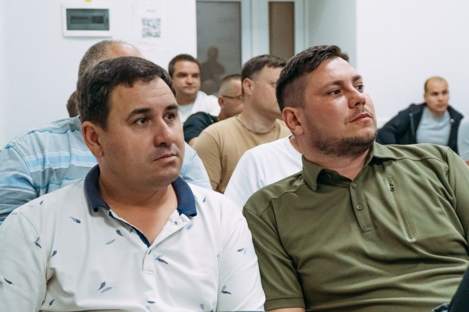 Сергей Золотарёв: Провел оперативное совещание по ликвидации последствий атаки украинских БПЛА на объекты энергоснабжения городского округа Мелитополь