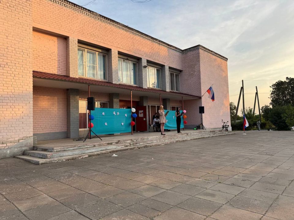 С Днем России нашей славной