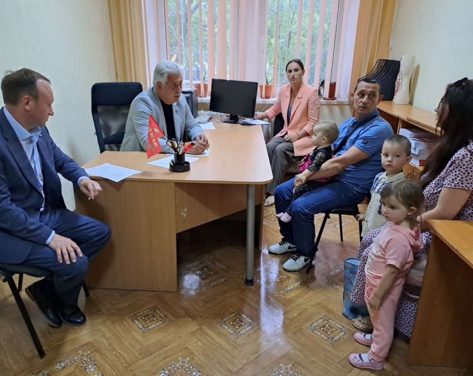 Глава Бердянска Андрей Ковганко: «Главное для меня – говорить честно и прямо» Глава Бердянска Андрей Ковганко: «Главное для меня – говорить честно и прямо»