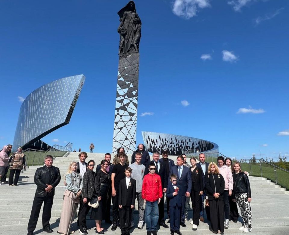 День памяти и скорби в Санкт-Петербурге: единство, дань уважения и воспитание патриотизма День памяти и скорби в Санкт-Петербурге: единство, дань уважения и воспитание патриотизма