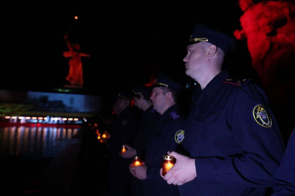 Офицеры Следственного комитета России принимают участие в мероприятиях, приуроченных ко Дню памяти и скорби Офицеры Следственного комитета России принимают участие в мероприятиях, приуроченных ко Дню памяти и скорби