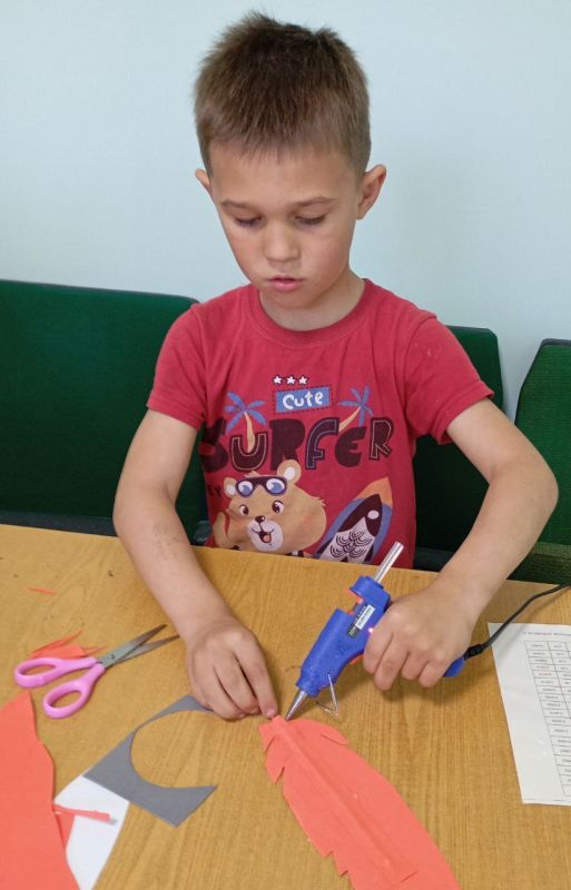 Давайте вместе открывать новые миры вместе с книгами! Приморская городская библиотека, расположенная во второй части города по ул. Шевченко, ждет своих разновозрастных читателей: детей, их родителей, бабушек и дедушек! Давайте вместе открывать новые миры вместе с книгами! Приморская городская библиотека, расположенная во второй части города по ул. Шевченко, ждет своих разновозрастных читателей: детей, их родителей, бабушек и дедушек!