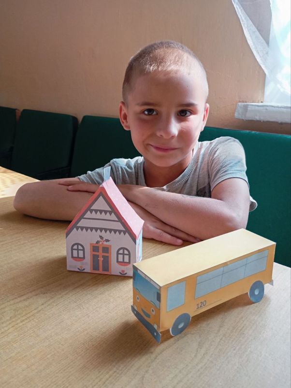 Давайте вместе открывать новые миры вместе с книгами! Приморская городская библиотека, расположенная во второй части города по ул. Шевченко, ждет своих разновозрастных читателей: детей, их родителей, бабушек и дедушек! Давайте вместе открывать новые миры вместе с книгами! Приморская городская библиотека, расположенная во второй части города по ул. Шевченко, ждет своих разновозрастных читателей: детей, их родителей, бабушек и дедушек!