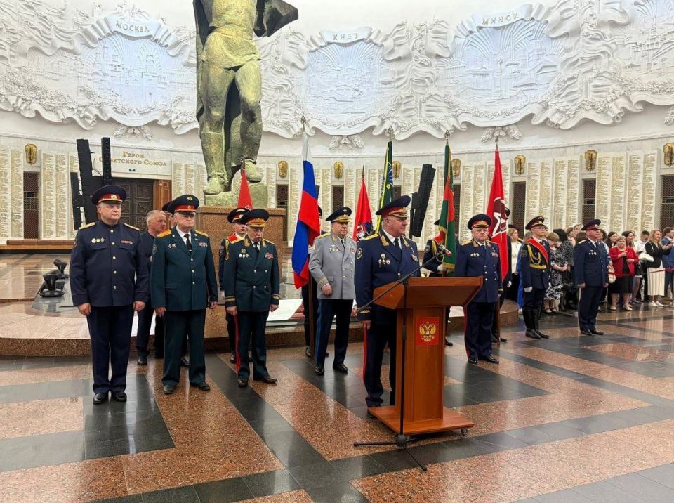 Выпускникам Кадетского корпуса СК России имени Александра Невского вручили аттестаты о среднем и основном общем образовании Выпускникам Кадетского корпуса СК России имени Александра Невского вручили аттестаты о среднем и основном общем образовании