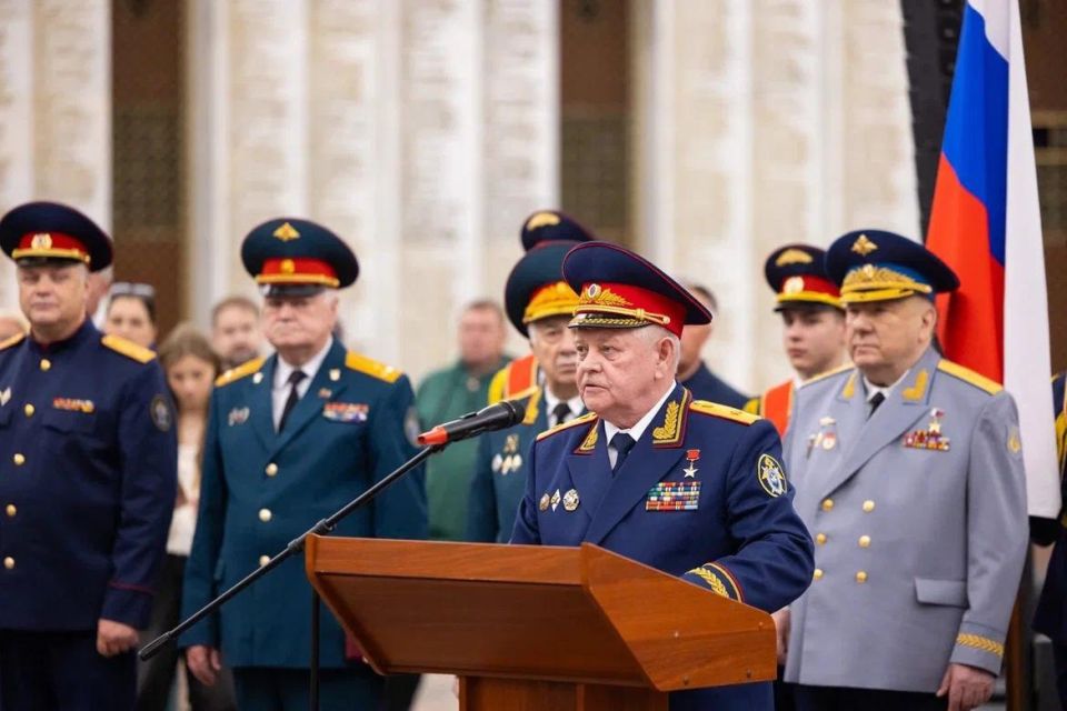 Выпускникам Кадетского корпуса СК России имени Александра Невского вручили аттестаты о среднем и основном общем образовании Выпускникам Кадетского корпуса СК России имени Александра Невского вручили аттестаты о среднем и основном общем образовании