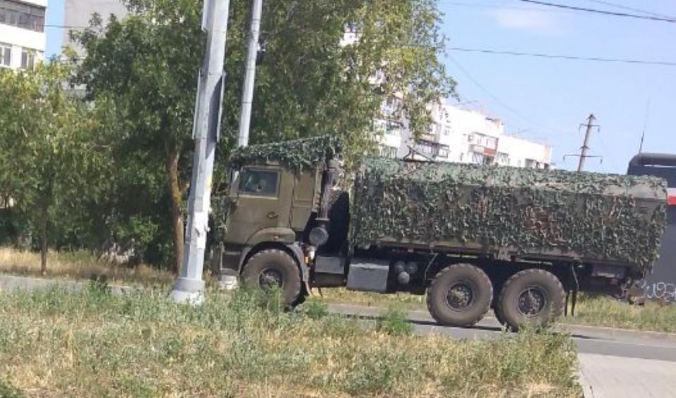 Армия России усилит наступления на Запорожское и Покровское направления: туда фиксируется массовое перемещение техники Армия России усилит наступления на Запорожское и Покровское направления: туда фиксируется массовое перемещение техники