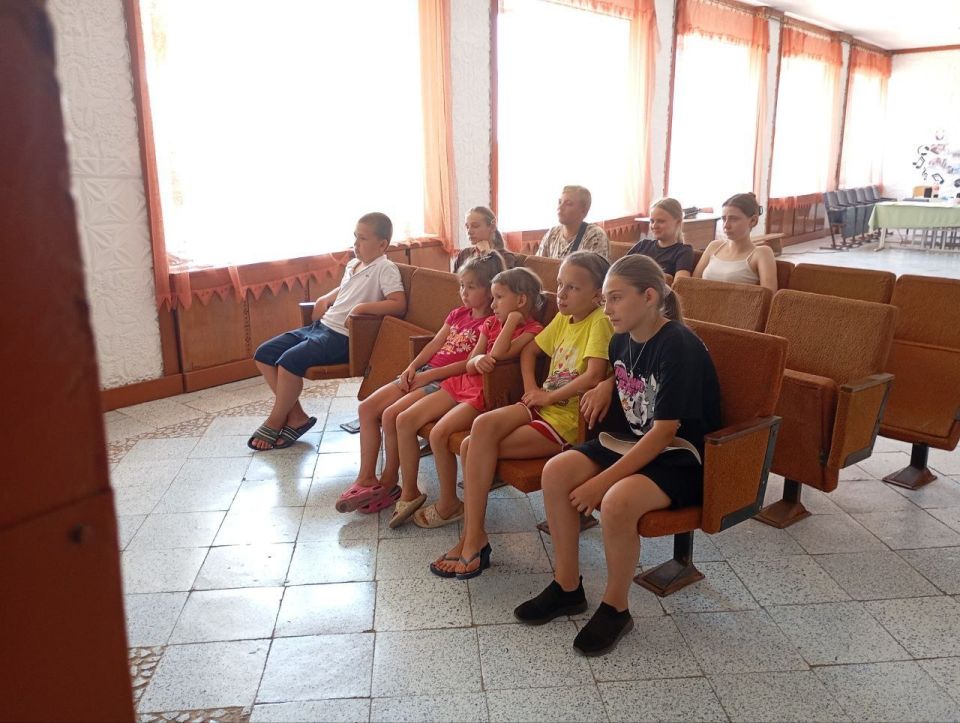 "Волшебник изумрудного города"- захватывающий семейный фильм фэнтези "Волшебник изумрудного города"- захватывающий семейный фильм фэнтези