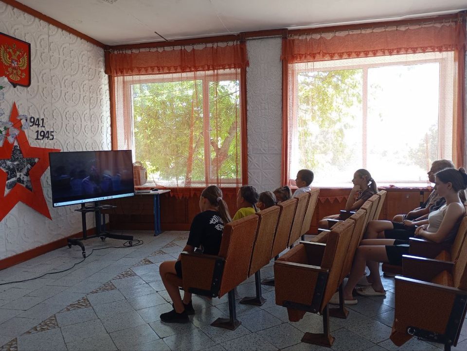 "Волшебник изумрудного города"- захватывающий семейный фильм фэнтези "Волшебник изумрудного города"- захватывающий семейный фильм фэнтези