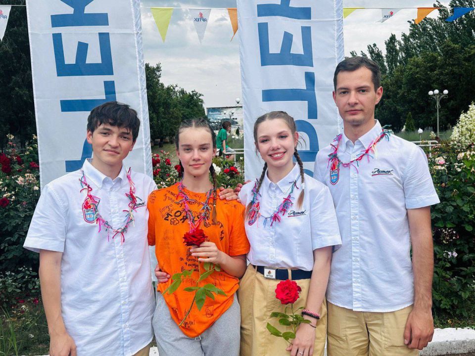 Вице-премьер Дмитрий Чернышенко и министр просвещения Сергей Кравцов подвели итоги работы детских оздоровительных лагерей за июнь Вице-премьер Дмитрий Чернышенко и министр просвещения Сергей Кравцов подвели итоги работы детских оздоровительных лагерей за июнь