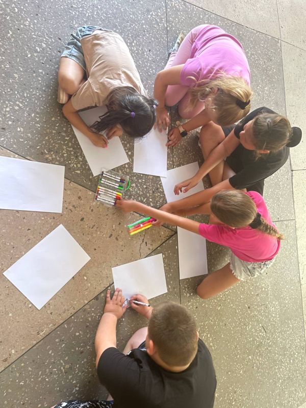 24 июля в Надеждинском Доме культуры прошла игровая развлекательная программа для детей «День весёлых затей» 24 июля в Надеждинском Доме культуры прошла игровая развлекательная программа для детей «День весёлых затей»