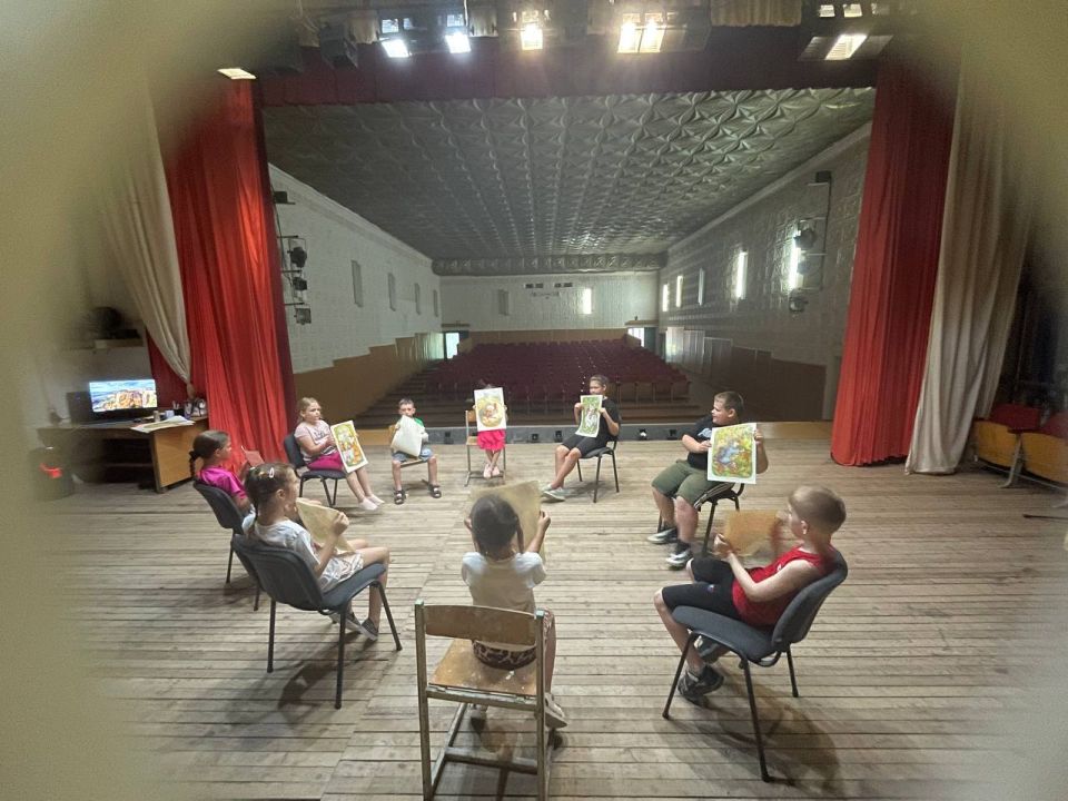 В нашем Доме культуры прошло необычное занятие « Путешествие по сказкам» В нашем Доме культуры прошло необычное занятие « Путешествие по сказкам»