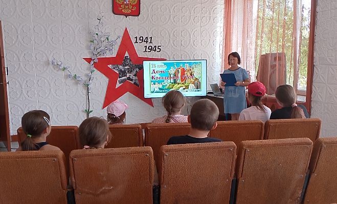 Крещение Руси связано с именем киевского князя Владимира, которого церковь назвала святым равноапостольным, а народ — Владимиром Красное Солнышко Крещение Руси связано с именем киевского князя Владимира, которого церковь назвала святым равноапостольным, а народ — Владимиром Красное Солнышко