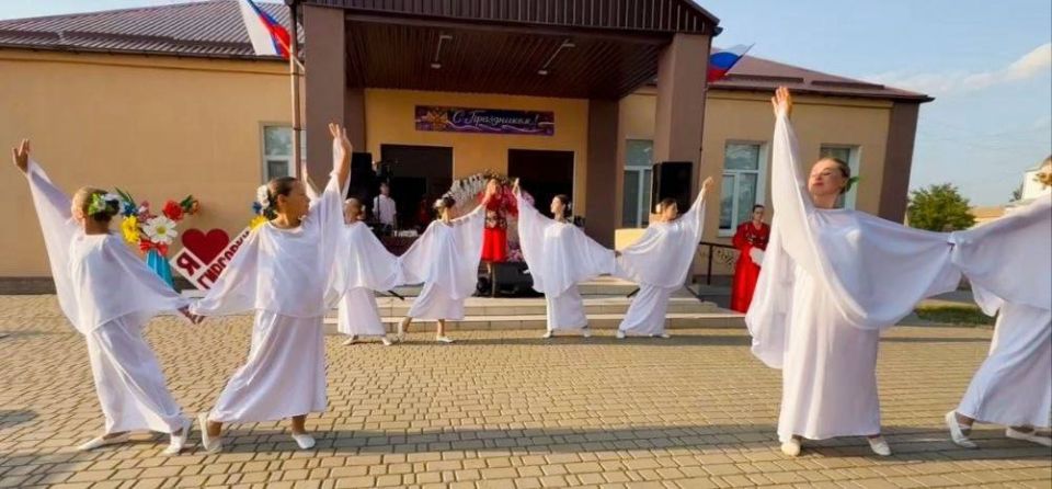 Земский работник культуры Ирина Серебрякова вдохнула жизнь в культуру села Надеждино Земский работник культуры Ирина Серебрякова вдохнула жизнь в культуру села Надеждино