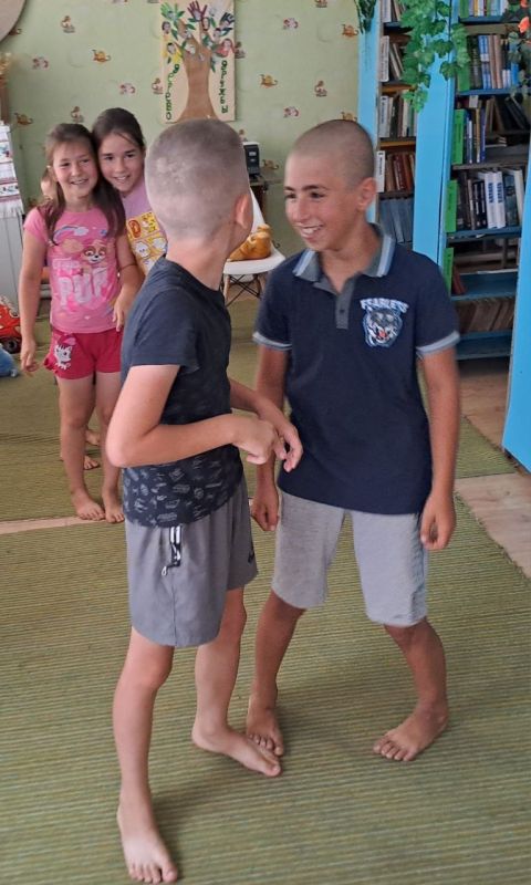 "ПРАЗДНИК ДРУЖБЫ И ДОБРА". Дружба - это важная часть жизни человека, особенно в детстве "ПРАЗДНИК ДРУЖБЫ И ДОБРА". Дружба - это важная часть жизни человека, особенно в детстве