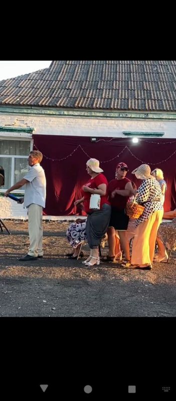 В Степановском Втором сельском доме культуры прошел летний концерт "Июльская пора" .Творческие коллективы Степановского и Богдановского домов культуры подготовили насыщенную разнообразную программу.Прозвучали заводные и... В Степановском Втором сельском доме культуры прошел летний концерт "Июльская пора" .Творческие коллективы Степановского и Богдановского домов культуры подготовили насыщенную разнообразную программу.Прозвучали заводные и...