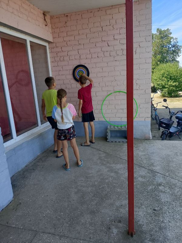 В Волчанском сельском клубе для детей ежедневно проводится культурно- досуговые мероприятия В Волчанском сельском клубе для детей ежедневно проводится культурно- досуговые мероприятия