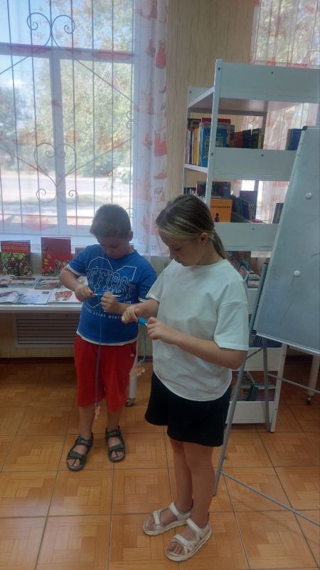 Все дети обожают лето, ведь это самое яркое и веселое время года Все дети обожают лето, ведь это самое яркое и веселое время года