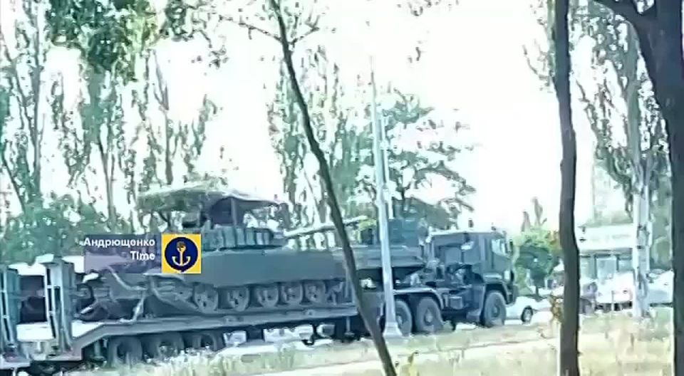 Армия России перебрасывает войска и технику к Запорожскому фронту и на север ДНР для усиления группировок войск