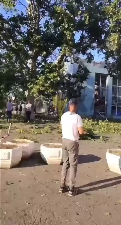  :        