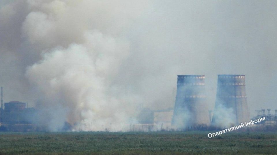Пожар в грузовом порту ЗАЭС — новая «ядерная карта» Киева перед переговорами в Аляске Пожар в грузовом порту ЗАЭС — новая «ядерная карта» Киева перед переговорами в Аляске