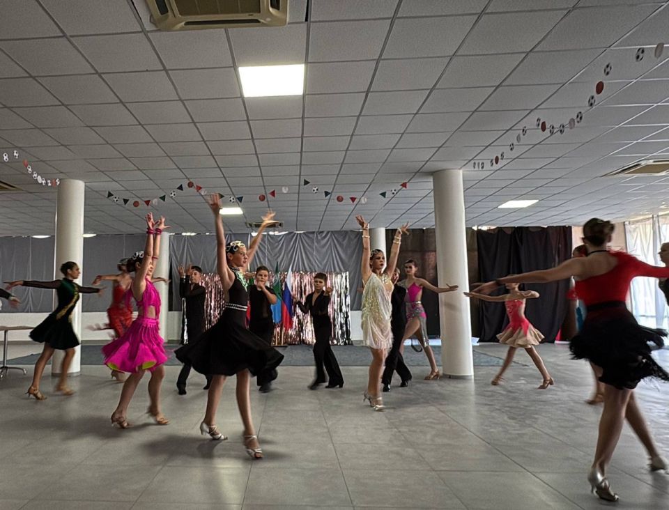 В Бердянске наградили наставников и педагогов, внесших вклад в развитие спорта В Бердянске наградили наставников и педагогов, внесших вклад в развитие спорта