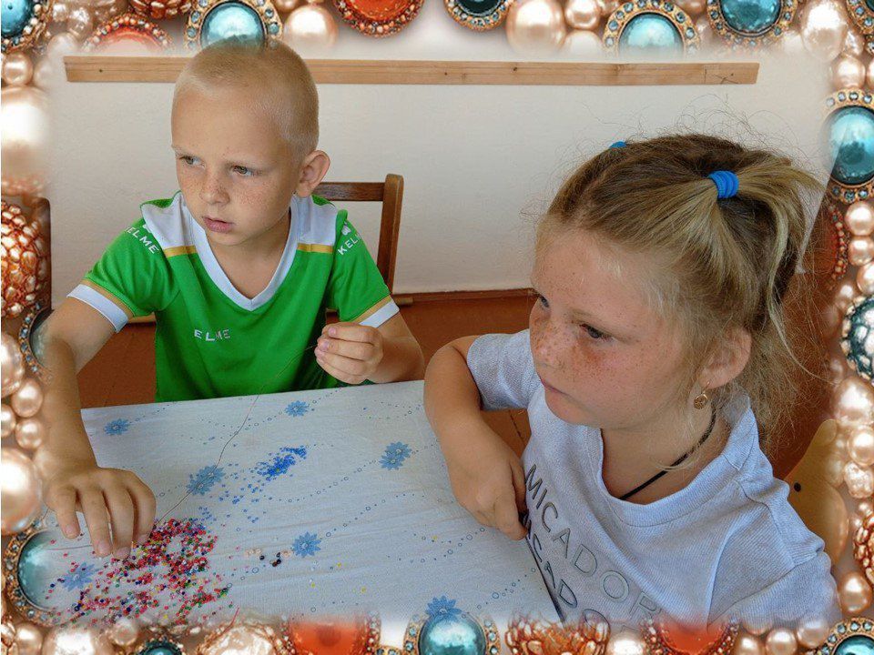 «Вместе весело творить!». В Шевченковской сельской библиотеке в очередной раз прошла творческая встреча детского хобби-клуба «Самоделкины» - «Вместе весело творить!» «Вместе весело творить!». В Шевченковской сельской библиотеке в очередной раз прошла творческая встреча детского хобби-клуба «Самоделкины» - «Вместе весело творить!»