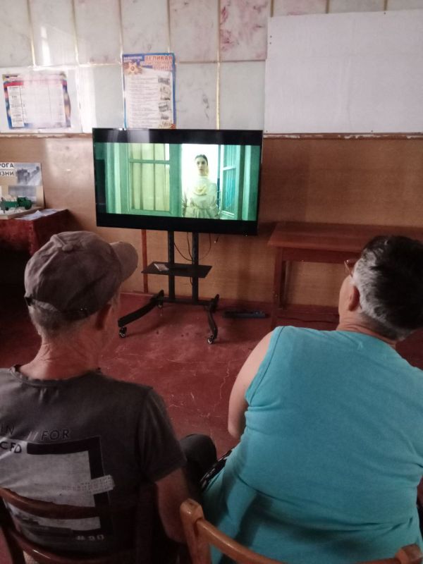 В Николаевском сельском доме культуры был показан филльм "Группа крови" В Николаевском сельском доме культуры был показан филльм "Группа крови"