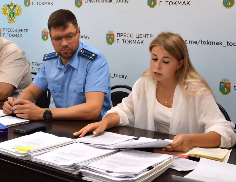 Прокурор Токмакского района Сергей Разумовский принял участие в заседании комиссии по делам несовершеннолетних и защите их прав при администрации муниципального округа Прокурор Токмакского района Сергей Разумовский принял участие в заседании комиссии по делам несовершеннолетних и защите их прав при администрации муниципального округа
