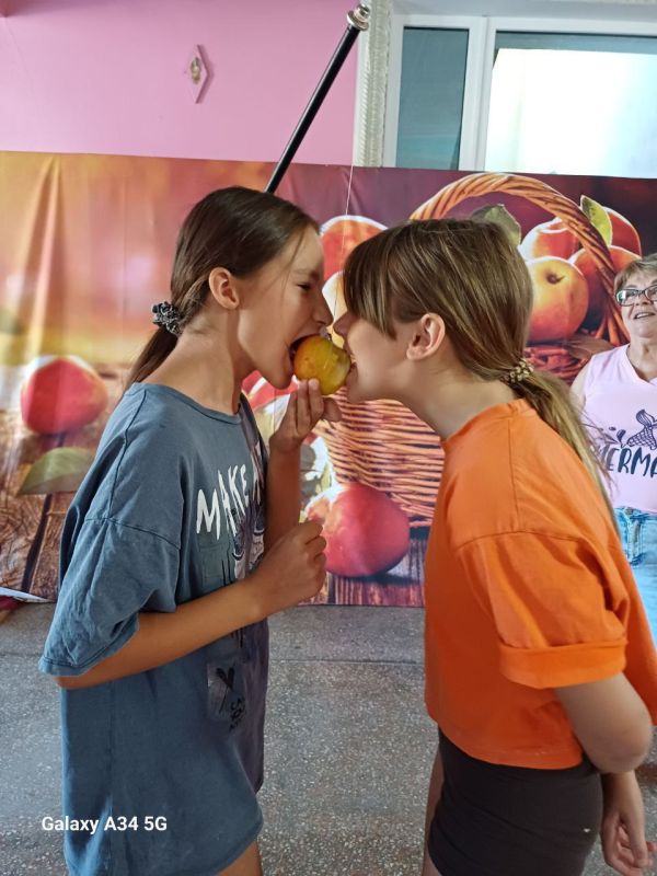 19 августа В Атманайском СДК прошел замечательный праздник "Яблочный Спас!" 19 августа В Атманайском СДК прошел замечательный праздник "Яблочный Спас!"