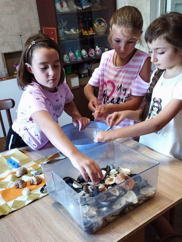 Лето – любимое время года детворы Лето – любимое время года детворы