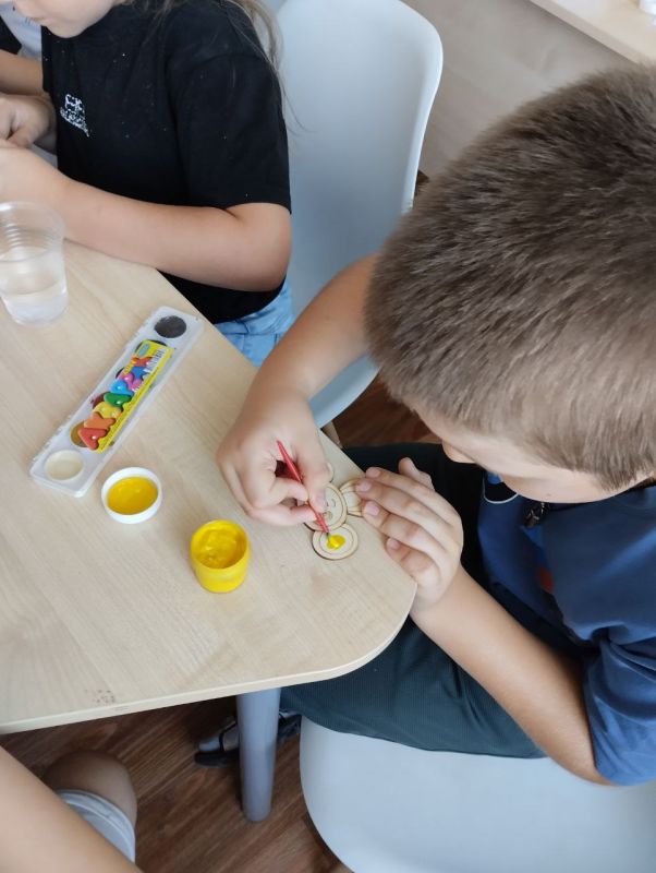 20 августа отмечался добрый детский - День рождения Чебурашки, посвященный славной и диковинной зверюшке, придуманной Эдуардом Успенским 20 августа отмечался добрый детский - День рождения Чебурашки, посвященный славной и диковинной зверюшке, придуманной Эдуардом Успенским