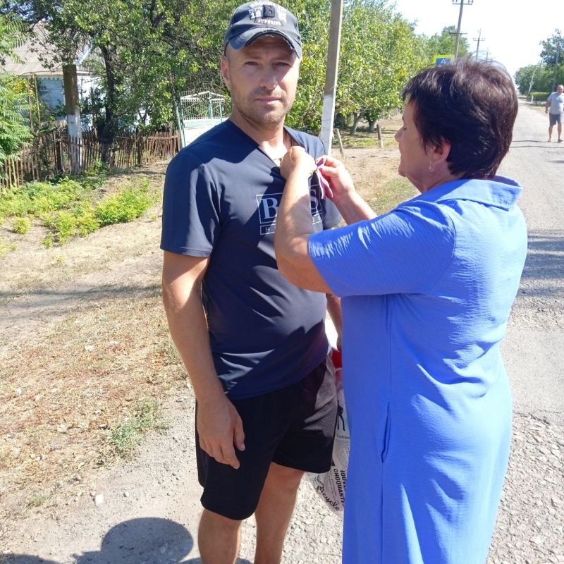 " Триколор родной страны". День российского флага - это праздник всех поколений россиян, дань уважения истории великой страны " Триколор родной страны". День российского флага - это праздник всех поколений россиян, дань уважения истории великой страны