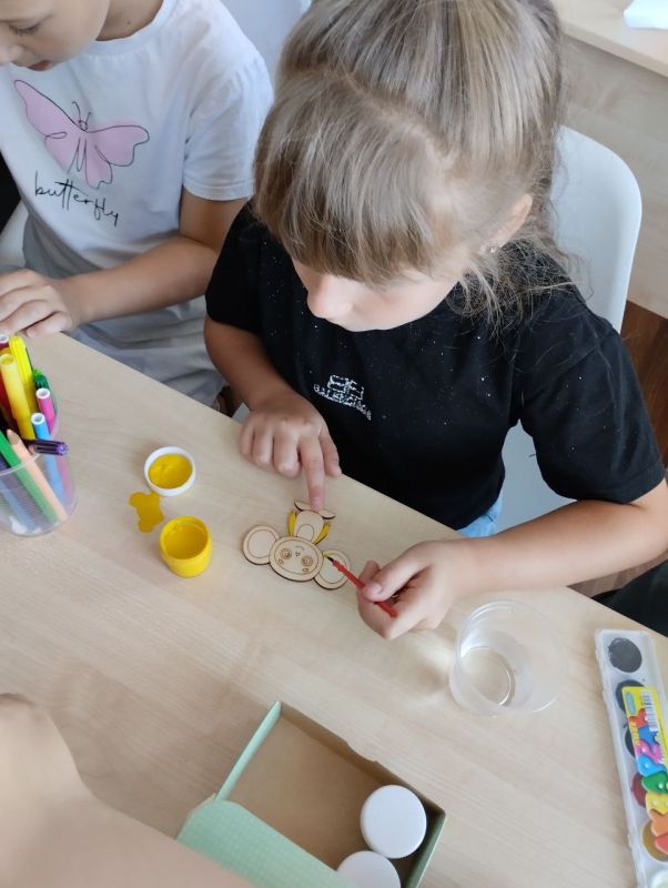 20 августа отмечался добрый детский - День рождения Чебурашки, посвященный славной и диковинной зверюшке, придуманной Эдуардом Успенским 20 августа отмечался добрый детский - День рождения Чебурашки, посвященный славной и диковинной зверюшке, придуманной Эдуардом Успенским