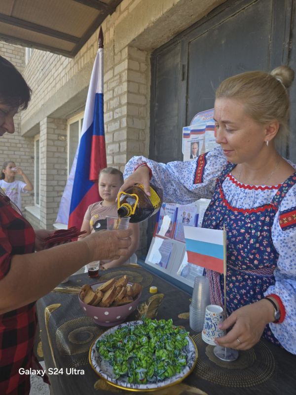 22 августа в Надеждинском Доме культуры с утра звучала музыка и звонкий детский смех 22 августа в Надеждинском Доме культуры с утра звучала музыка и звонкий детский смех