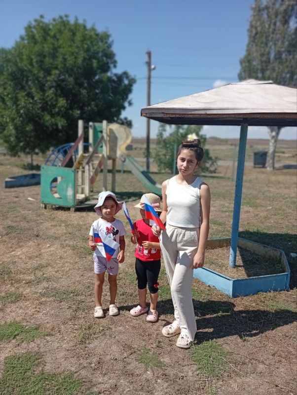 "ПОД СИМВОЛОМ СЛАВНЫМ МОГУЧЕЙ СТРАНЫ!" "ПОД СИМВОЛОМ СЛАВНЫМ МОГУЧЕЙ СТРАНЫ!"