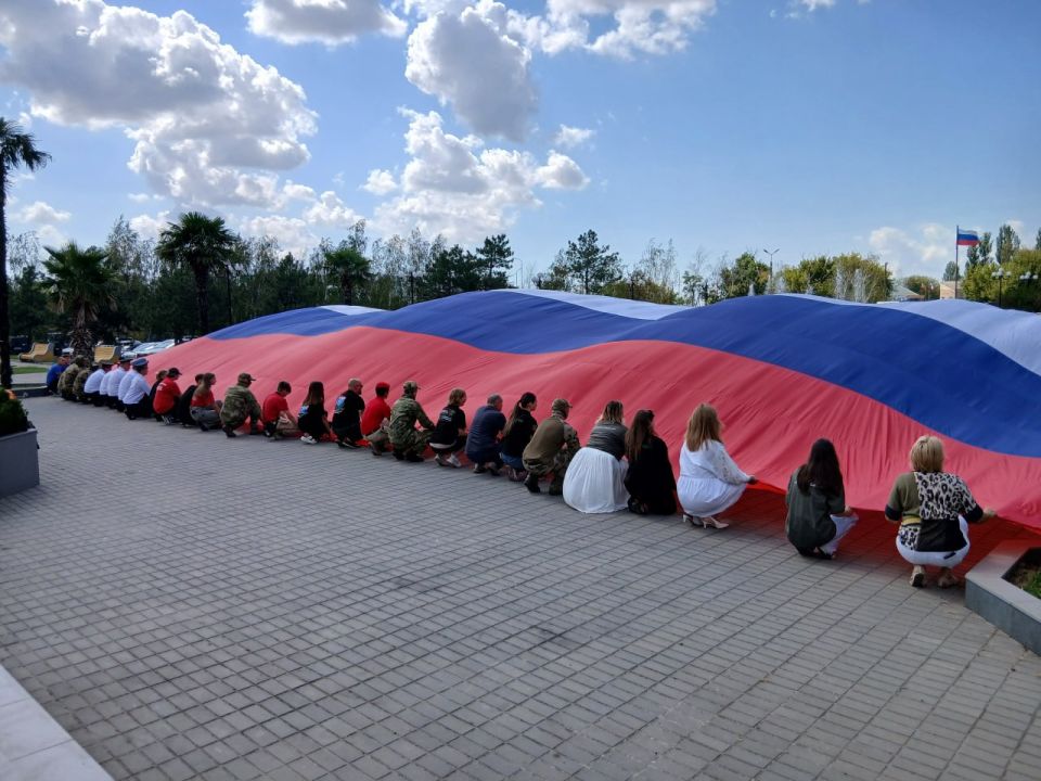 Сотрудники СК России по Запорожской области приняли участие в торжественном мероприятии Сотрудники СК России по Запорожской области приняли участие в торжественном мероприятии