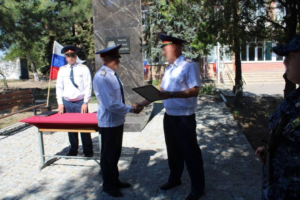 Сотрудники ИК-2 УФСИН России по Запорожской области отметили День Государственного флага Российской Федерации