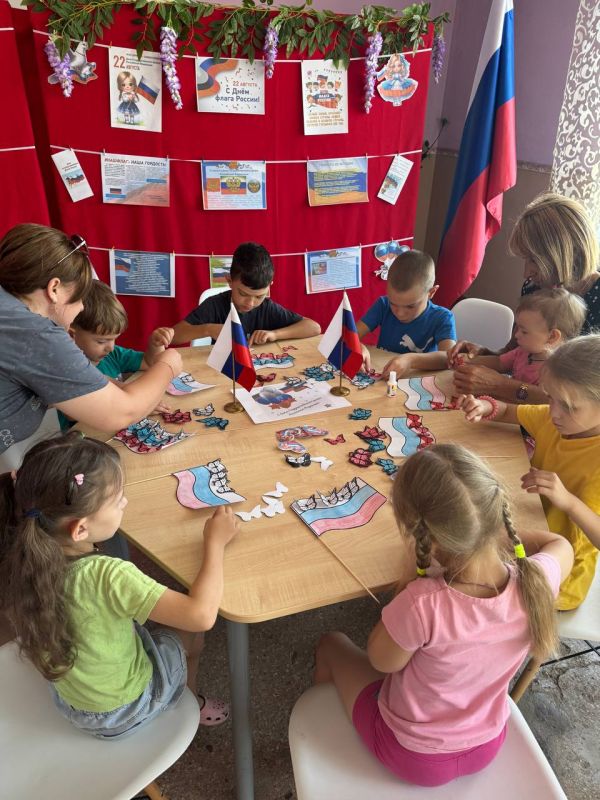 В Дунаевском СДК прошел тематический день "Флаг - Символ Родной Державы" посвященный В Дунаевском СДК прошел тематический день "Флаг - Символ Родной Державы" посвященный