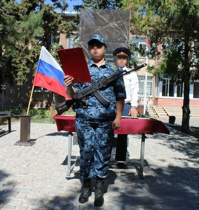 Сотрудники ИК-2 УФСИН России по Запорожской области отметили День Государственного флага Российской Федерации Сотрудники ИК-2 УФСИН России по Запорожской области отметили День Государственного флага Российской Федерации