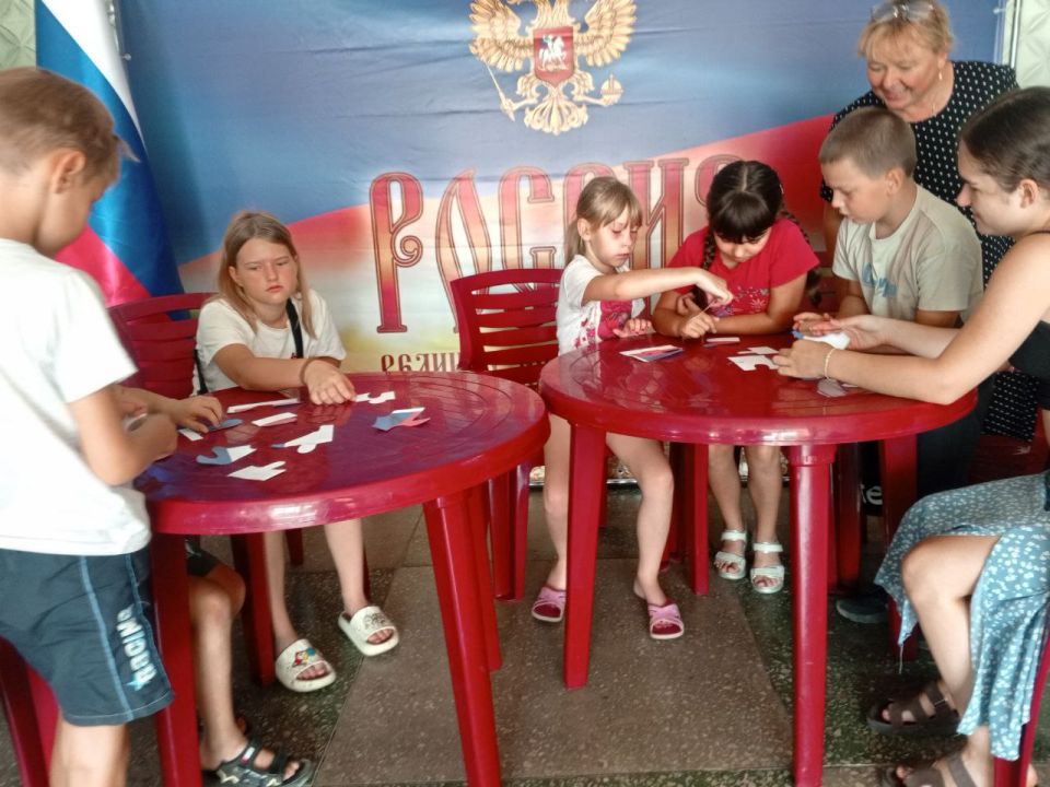 22 августа в России отмечается День Государственного флага России - символа суверенитета и единства 22 августа в России отмечается День Государственного флага России - символа суверенитета и единства