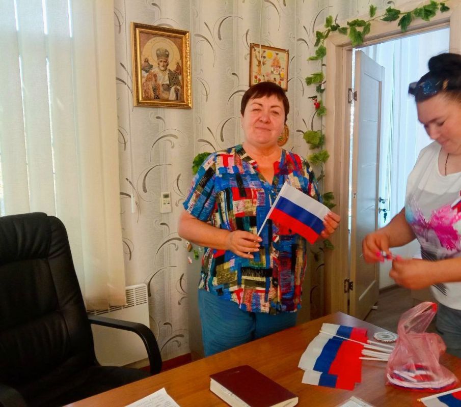 Акция «Три цвета Родины» в селе Гирсовка Акция «Три цвета Родины» в селе Гирсовка