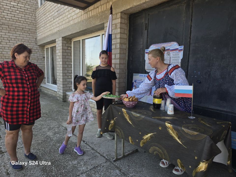 22 августа в Надеждинском Доме культуры с утра звучала музыка и звонкий детский смех 22 августа в Надеждинском Доме культуры с утра звучала музыка и звонкий детский смех